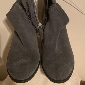 Ecco Women's Gray Suede Ankle Boots